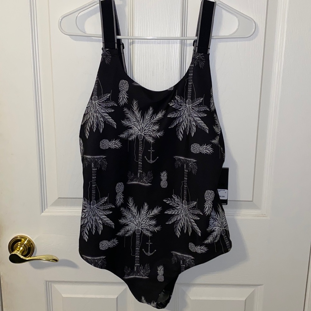 Hurley Quick Dry Asylum One Piece Bathing Suit NWT - Picture 3 of 8